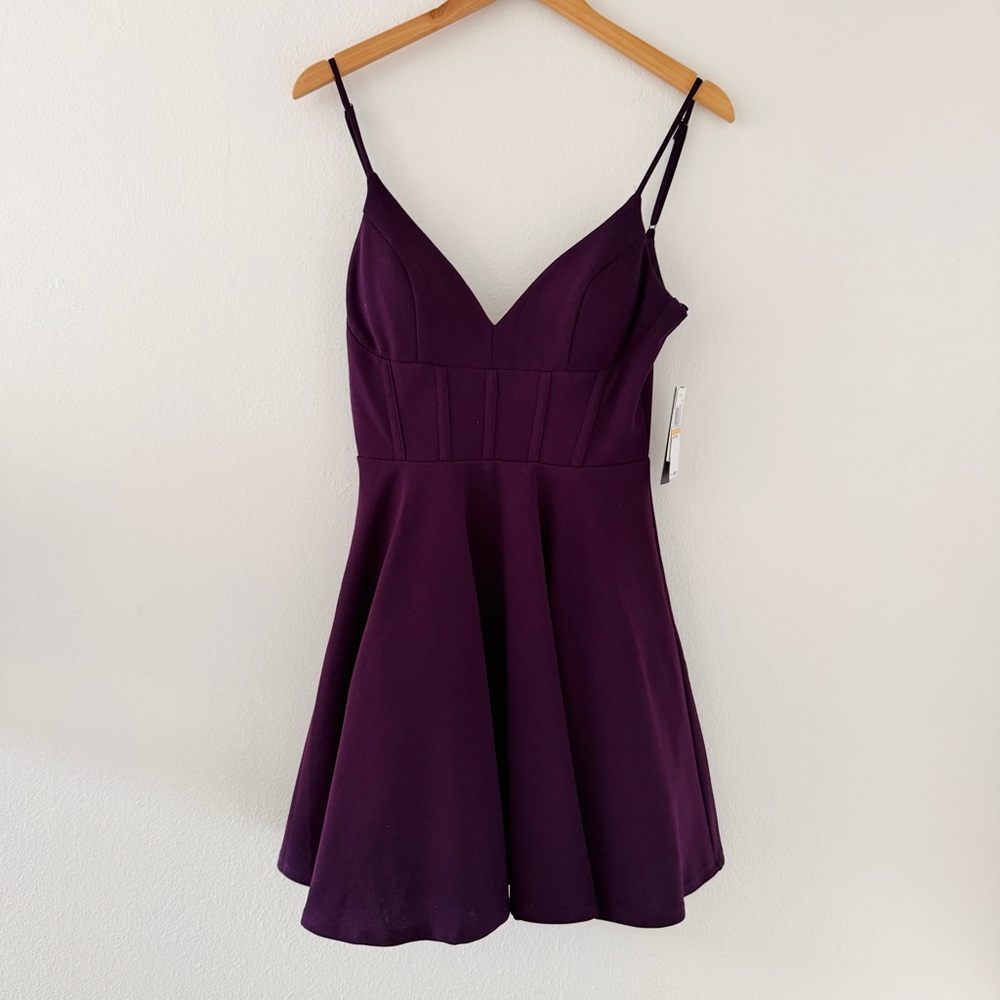 NWT City Studio Bow Accent Low Back Dress in Deep Purple - Picture 4 of 8